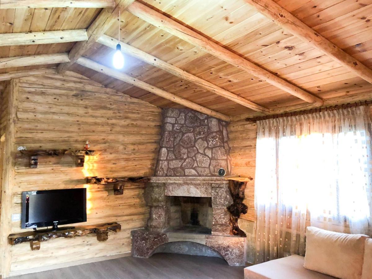 Lodges Veis Kamenice Ngoại thất bức ảnh