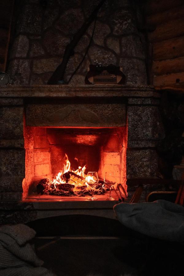 Lodges Veis Kamenice Ngoại thất bức ảnh